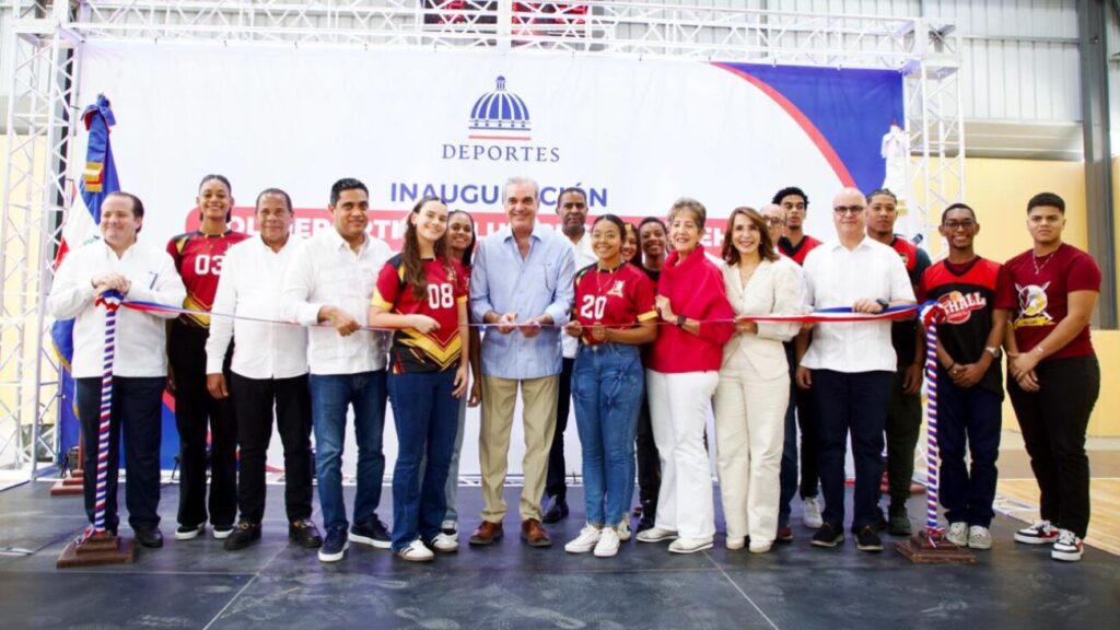 Abinader entrega de dos polideportivos en Puerto Plata con una inversión de RD$76 millones - Noticias de hoy en República Dominicana | De Último Minuto