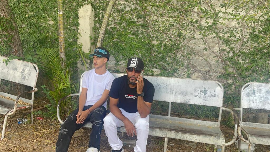 Acribillan a joven de 23 años con al menos 15 disparos en Los Platanitos, Santiago | 2 | Acribillan a joven de 23 años con al menos 15 disparos en Los Platanitos, Santiago - Noticias de hoy en República Dominicana | De Último Minuto