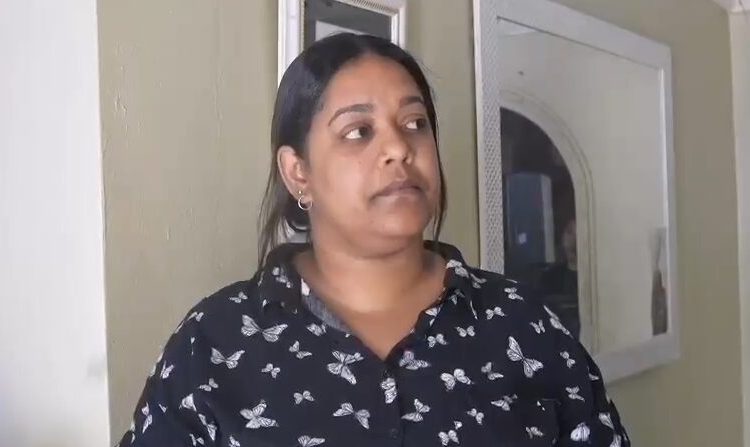 Dolor y reclamo: hermana de joven muerto a machetazo denuncia lentitud en investigación