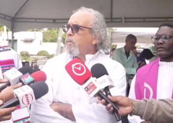 Padre Rogelio clama justicia a 10 meses de la tragedia del Jet Set