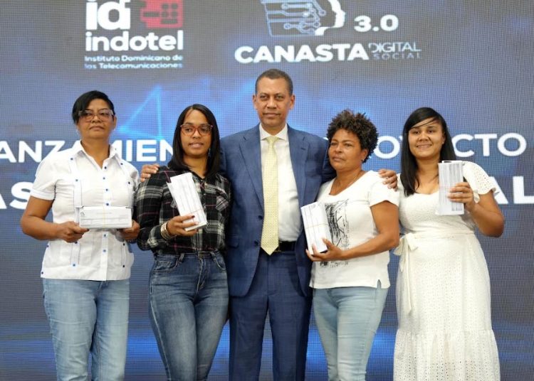 Indotel lanza proyecto Canasta Digital Social 3.0 y beneficiará a 5,000 personas