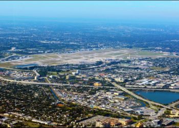 Aprueban renombrar aeropuerto de Palm Beach en honor a Donald Trump