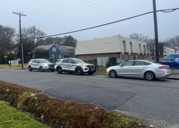 Dos hombres mueren a tiros en Newport News, VA