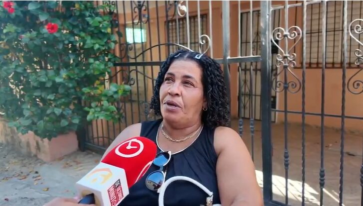 Familiares y allegados recuerdan como “ejemplar” a mujer asesinada a machetazos en Villa Mella