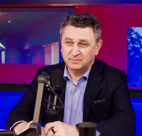 Dimitrios Ioannidis, experto del MIT, advierte sobre la «Psicosis de la IA» y el robo masivo de datos