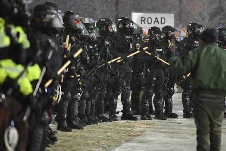 El Gobierno de Trump ha arrestado a casi 380.000 inmigrantes en EE.UU. desde enero de 2025