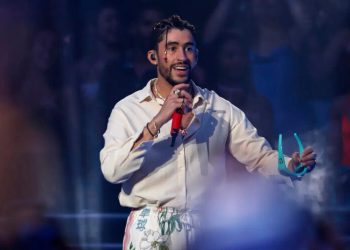 Euforia, colores y alegría en la previa del primer show de gira de Bad Bunny en Argentina