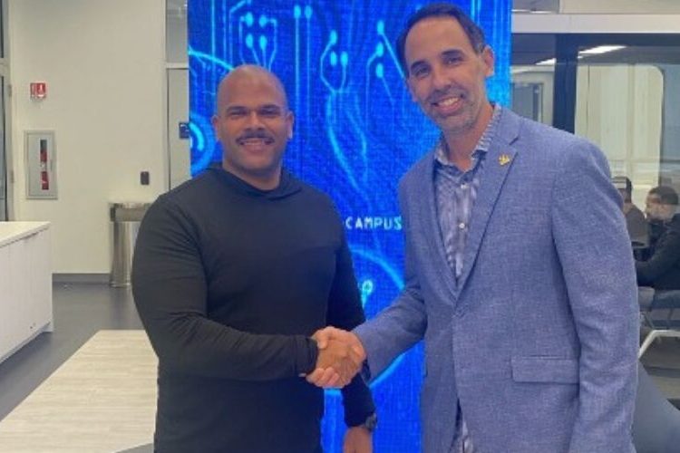 Dominicano Jack Mateo desarrolla agenda en el Miami Dade College sobre inteligencia artificial aplicada