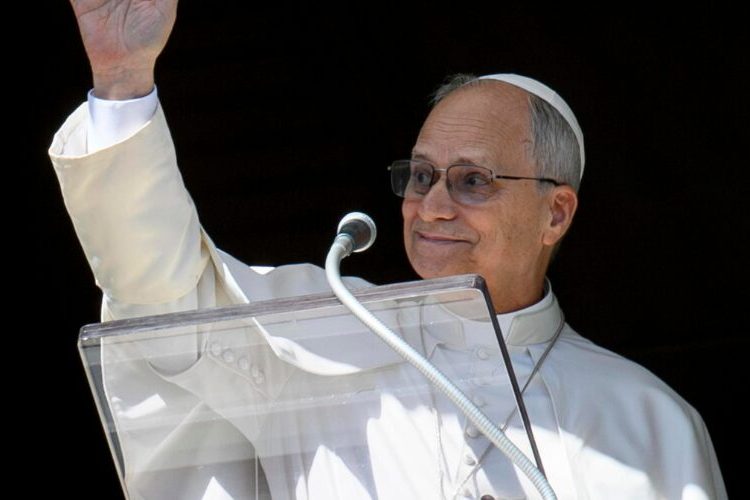 El papa pide dialogo entre Estados Unidos y Cuba para evitar el sufrimiento de los cubanos