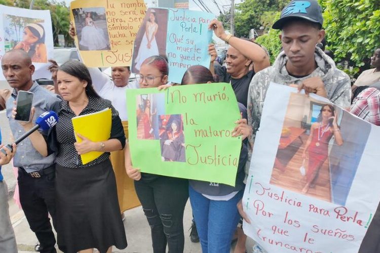 Familiares de Perla Jokasta denuncian que militar implicado usa influencias para evadir la justicia