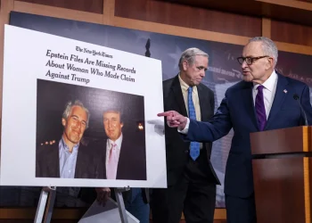 Demócratas exigen que Trump testifique ante el Congreso sobre el caso Epstein