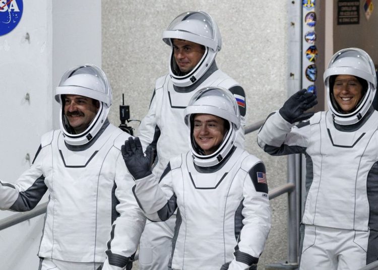 Despega de Florida la misión Crew-12 de relevo tras una emergencia médica en la EEI