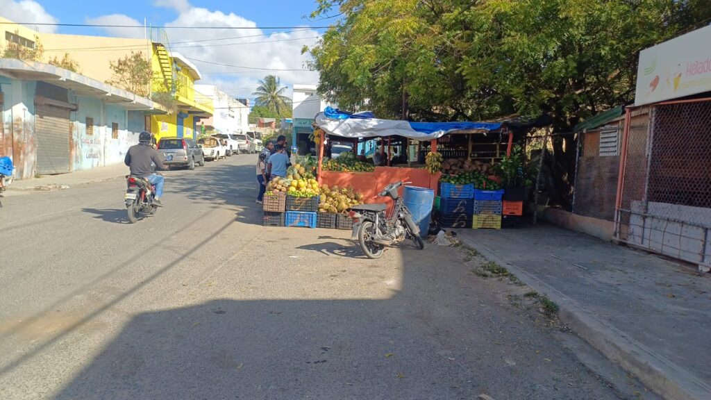 Dirección Provincial de Salud y Ayuntamiento refuerzan controles sanitarios en el Mercado Municipal de La Romana - Noticias de hoy en República Dominicana | De Último Minuto