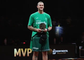 La agencia española antidopaje sanciona a Dylan Osetkowski por su positivo en marihuana