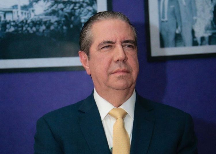 Francisco Javier García cuestiona que pacientes con cáncer no reciban medicamentos de Alto Costo