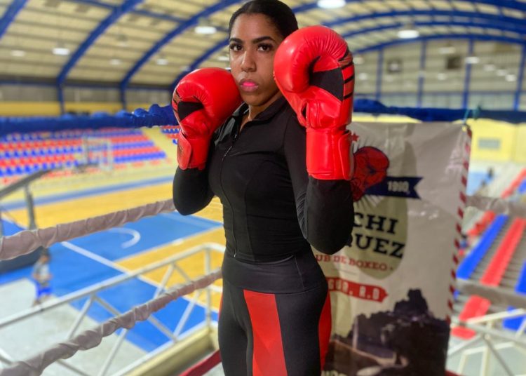 Joven promesa del boxeo dominicano se convierte en la primera mujer de Nagua en clasificar a la Copa Independencia