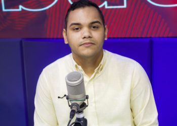 Regidor del PRM en SDO denuncia empleados de la Alcaldía siguen sin cobrar «por errores administrativos»