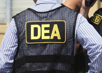 Arrestan supervisor DEA en RD en medio de pesquisa por abuso de visas a informantes