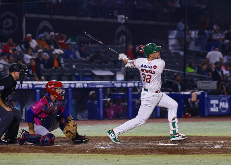 Tomateros remontan en el octavo y quitan el invicto a los Leones con triunfo 10-7