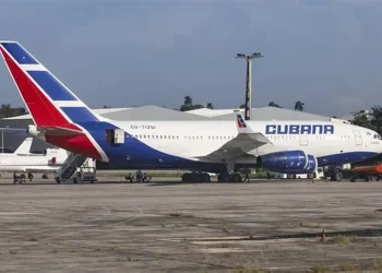 Cuba agota su combustible para aviones; aerolíneas tendrán que reponer en RD