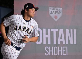 Ohtani deslumbra en práctica de bateo y se roba el espectáculo en Nagoya