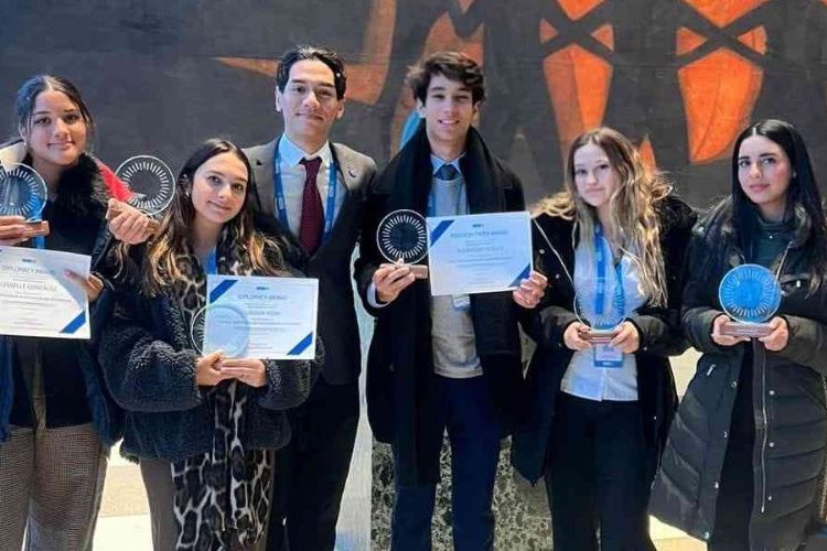 Siete estudiantes del Puntacana International School son reconocidos por su destacada participación en WIMUN New York 2026