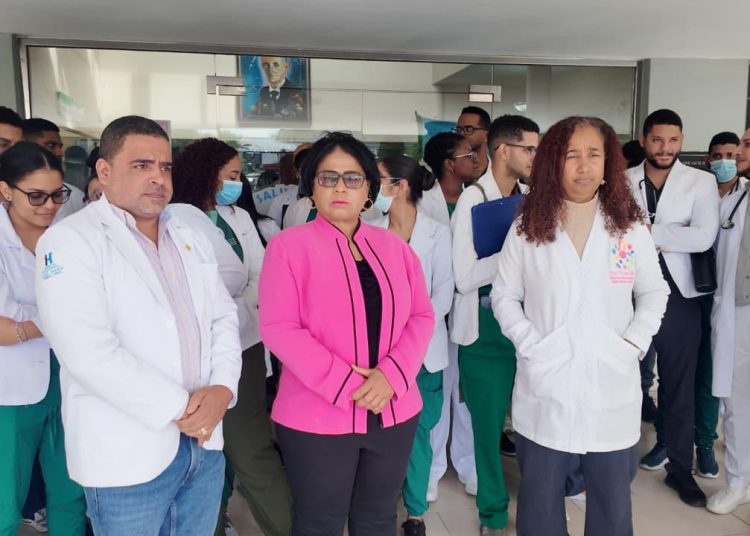 “El Gautier es una selva”: Médicos residentes reclaman mayor seguridad tras agresión y robo a doctora