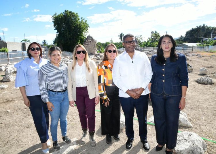 Expertos internacionales reactivan excavaciones en Azua para localizar los restos del cacique Enriquillo