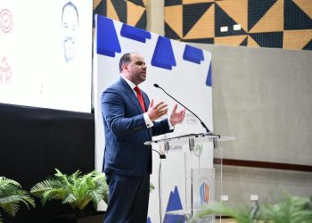 Defensor del Pueblo lleva a Santiago la Semana de los Derechos y la Transformación Institucional