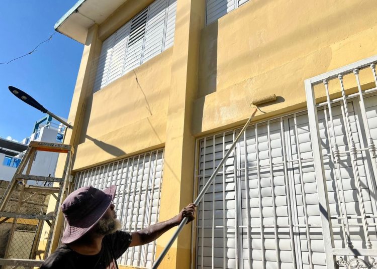 Infraestructura Escolar avanza obras y mantenimiento en 33 escuelas de Boca Chica