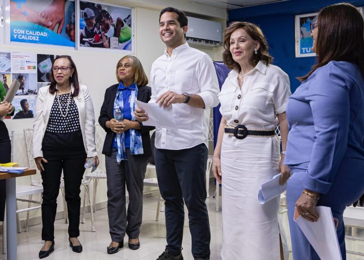 Senaduría del DN emplea Fondo Gadiel de enero en atención a niños y adolescentes con VIH/SIDA