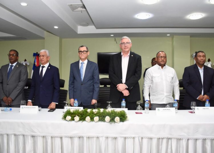 Ministerio de Trabajo y la ITF acuerdan cooperación para fortalecer los derechos laborales en el sector transporte