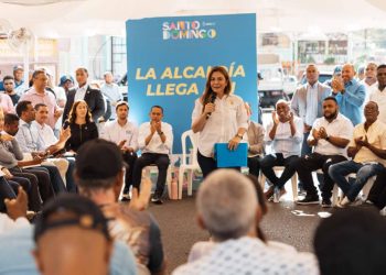 Carolina Mejía lleva soluciones al sector 27 de Febrero con “La Alcaldía llega a Ti”