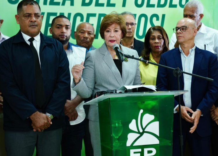 Fuerza del Pueblo afirma que la educación languidece pese a RD$ 1.4 billones invertidos