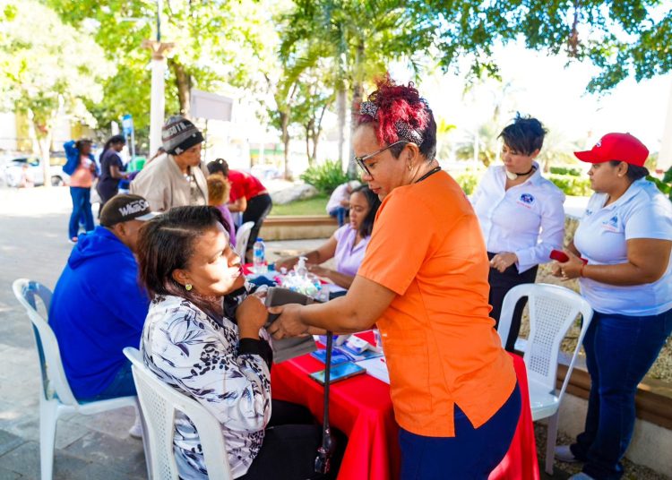 Cámara de Comercio de San Cristóbal, CEDISANC y CONADIS realizaron gran operativo médico