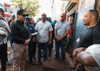 Autoridades realizan operativo de notificación a metaleras en Villa Consuelo