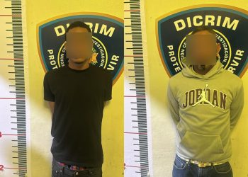 Policía arresta a “Titi” y otros implicados en asalto a mano armada en establecimiento de comida rápida en La Vega