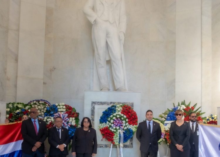 Cámara de Cuentas rinde homenaje a los héroes patrios en el 182 aniversario de la Independencia