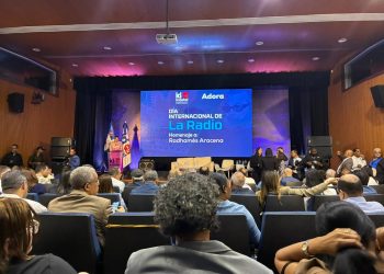 Indotel rinde homenaje a Radhamés Aracena en el Día Internacional de la Radio