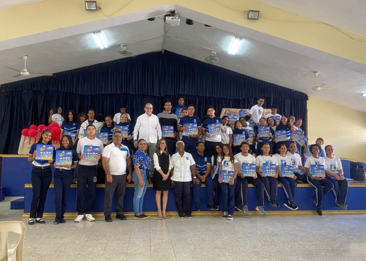 Sentinel Seguros dona juego multilatino para impulsar educación financiera