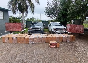 Ejército intercepta dos camionetas con más de 739 mil cigarrillos de contrabando en Puerto Plata