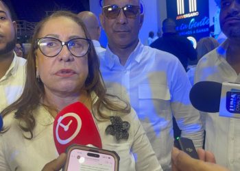 Rosa Santos resalta firme llamado de Abinader a la honestidad y la unidad en aniversario del PRM en Santiago