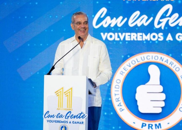 Abinader llama a preservar la institucionalidad y la unidad partidaria