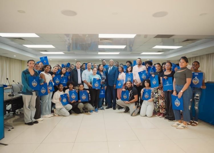 Rector de la UASD exhorta a estudiantes a soñar en grande y aprovechar oportunidades