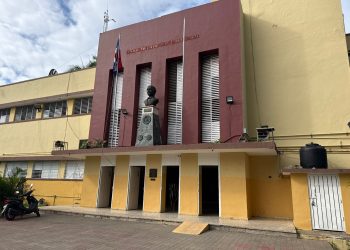 Seccional ADP y director de liceo se reúnen para buscar soluciones tras agresión a maestro en Villa Juana