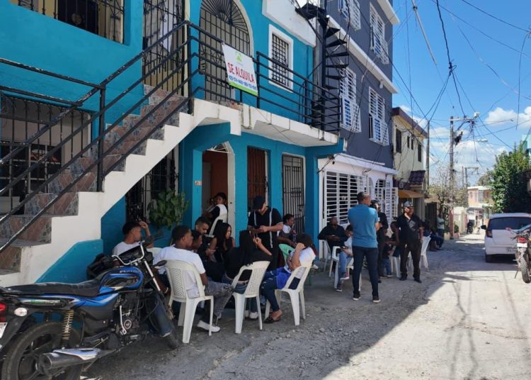 Acusado de matar a machetazos a mujer en Villa Mella fingió estar muerto para evitar ser linchado