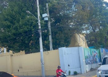 Apagón general desata indignación en Santiago: comerciantes reportan pérdidas y ciudadanos exigen soluciones