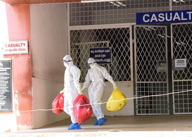 Muere una enfermera en la India tras un mes contagiada por el virus Nipah
