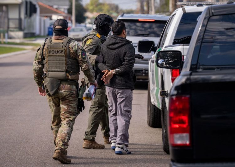 EEUU asegura haber arrestado a más de 4.000 inmigrantes durante operativos en Mineápolis
