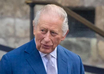 Carlos III, dispuesto a ayudar a la policía en la investigación sobre su hermano Andrés